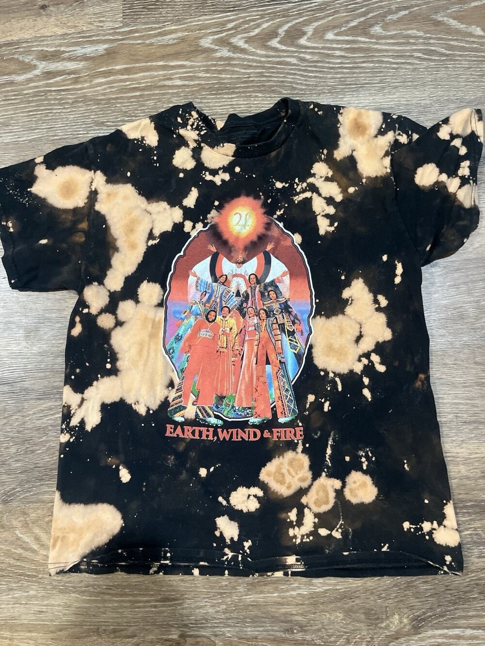 Earth Wind & Fire Graphic Band T Shirt Bleach Dye Black Tan Size Large